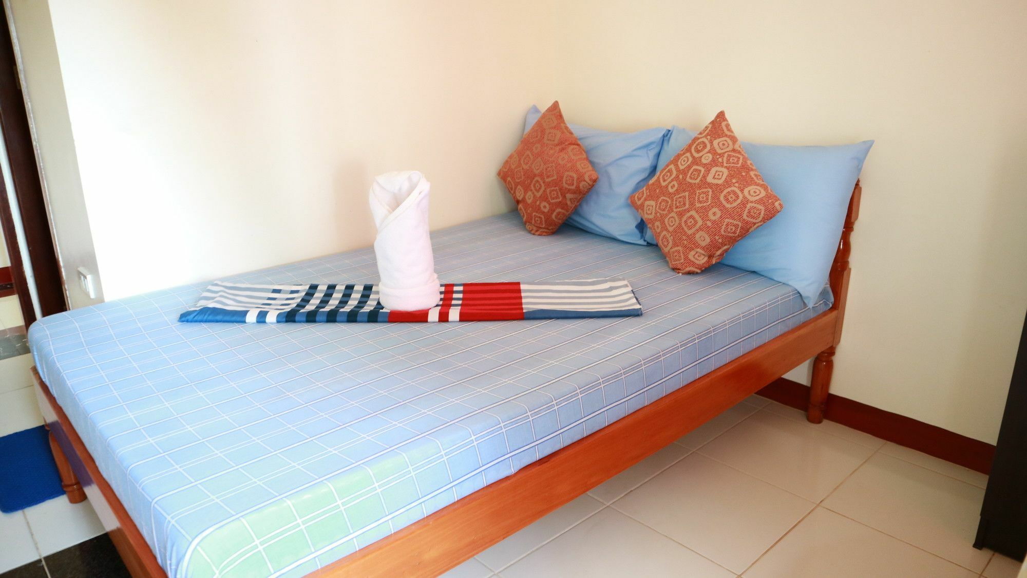C Tower Studio Apartments Puerto Princesa Exterior photo