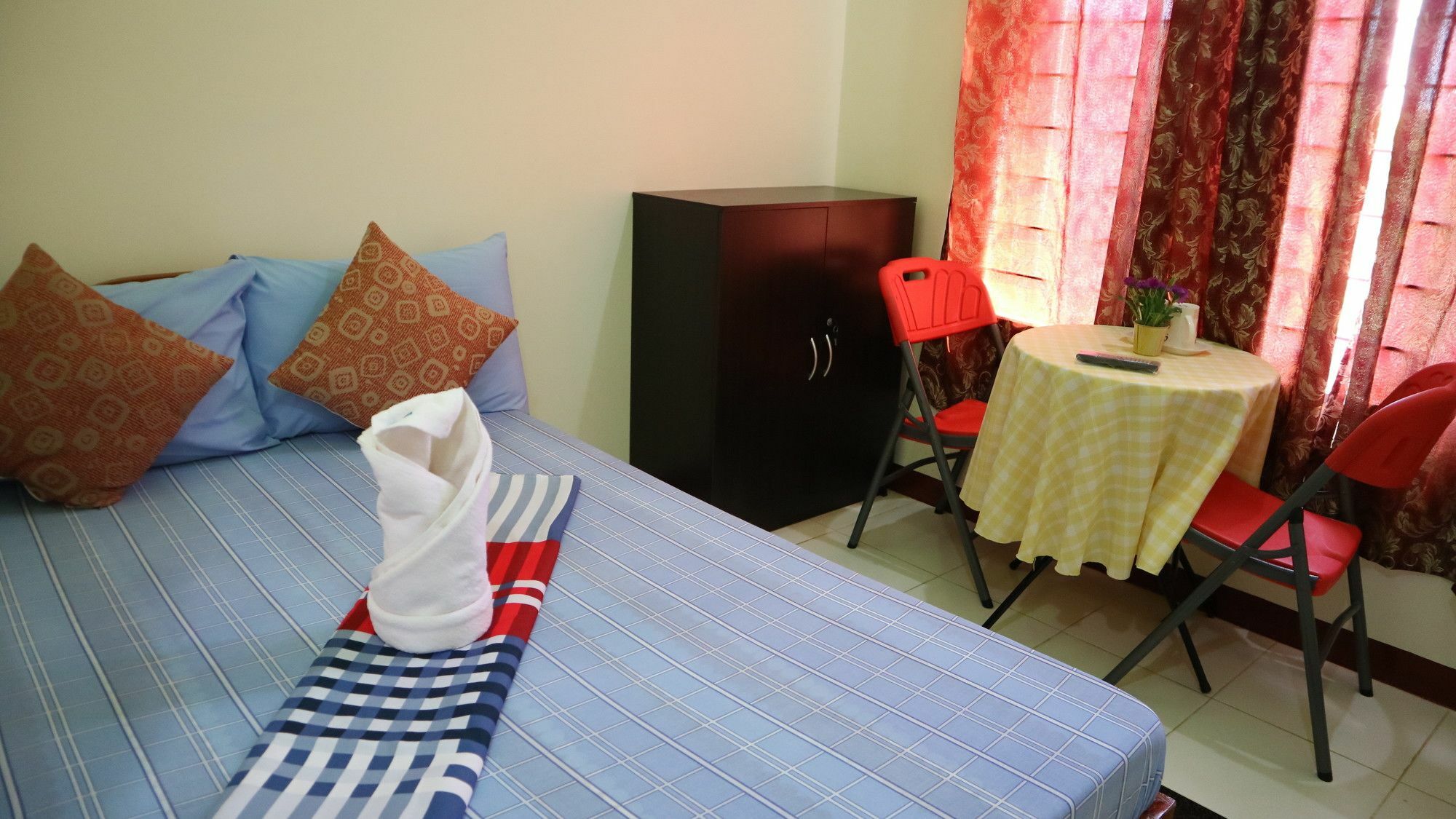 C Tower Studio Apartments Puerto Princesa Exterior photo
