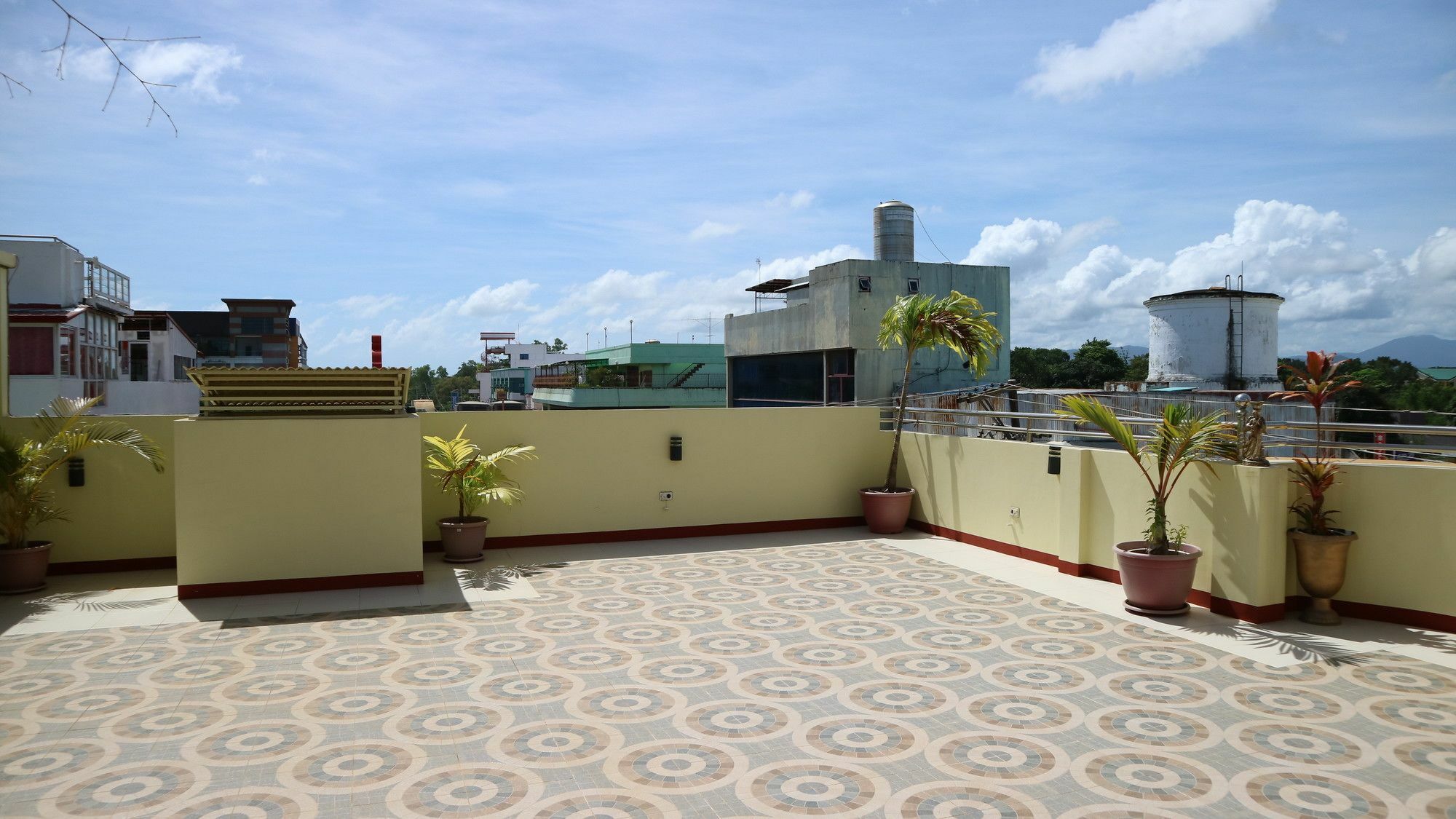 C Tower Studio Apartments Puerto Princesa Exterior photo